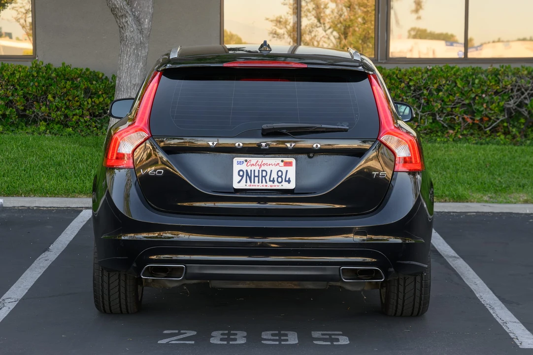 2016 Volvo V60 1st Gen - Image 18 of 31