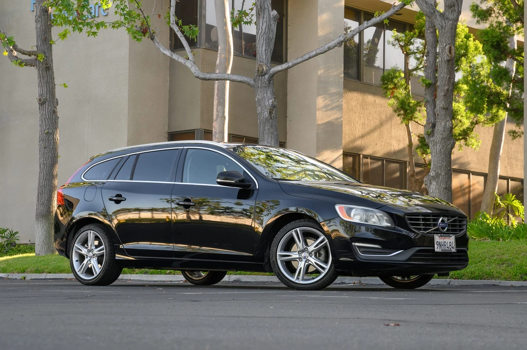 2016 Volvo V60 1st Gen - Image 8 of 31