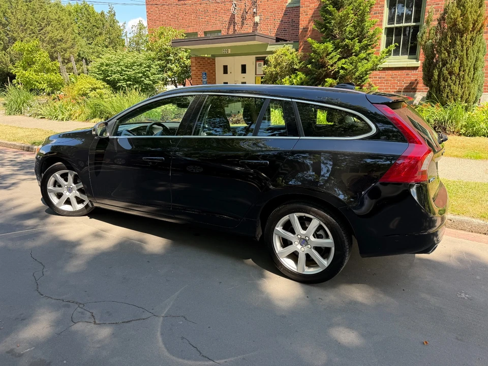 2016 Volvo V60 1st Gen - Image 2 of 13