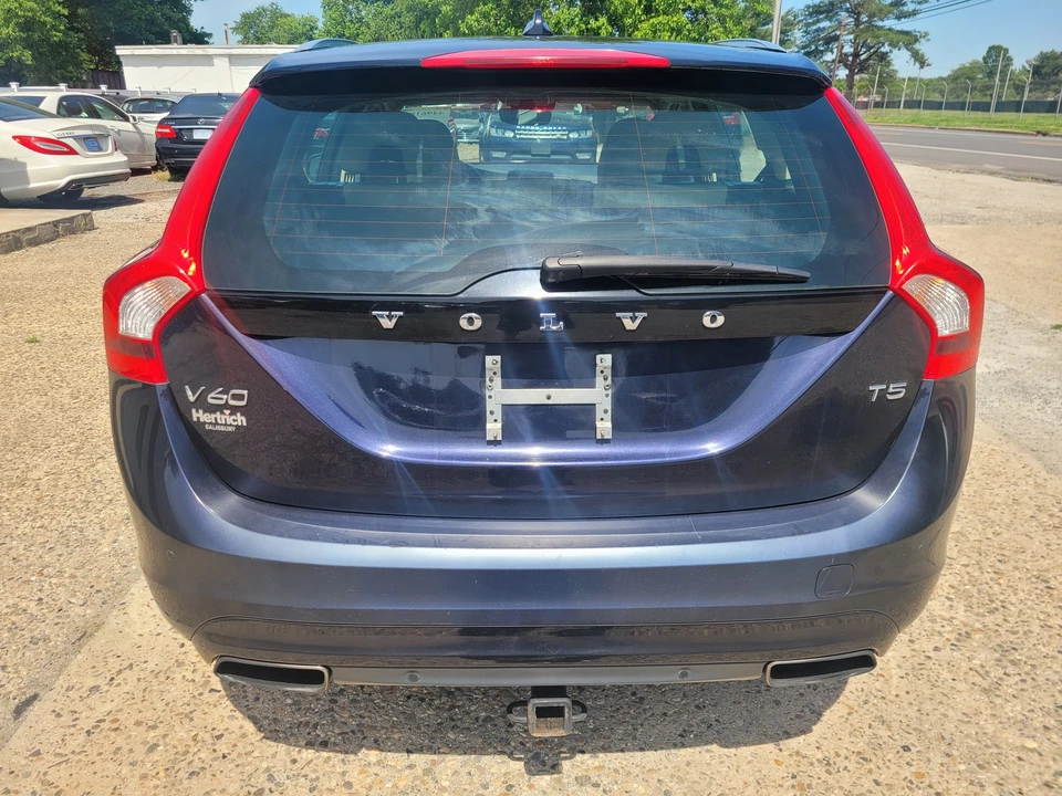 2016 Volvo V60 1st Gen - Image 4 of 31