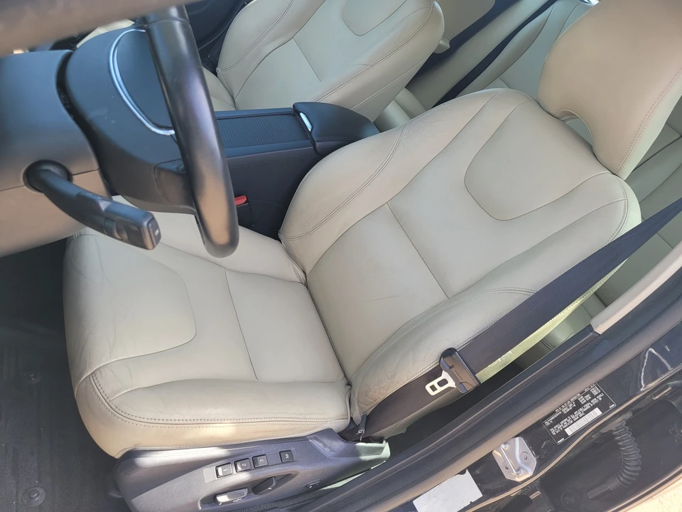 2016 Volvo V60 1st Gen - Image 29 of 31