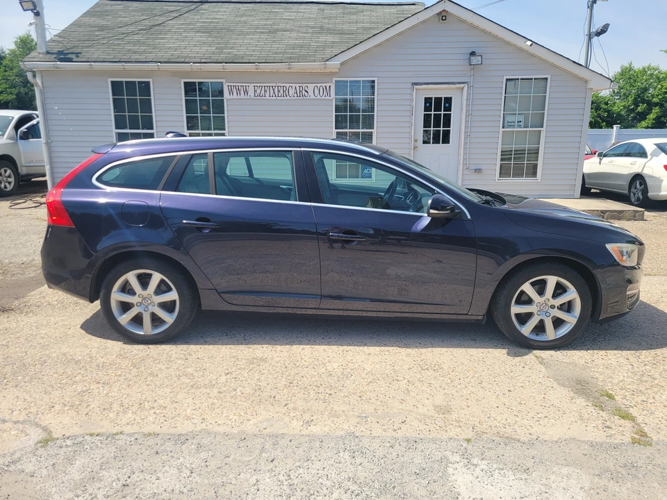2016 Volvo V60 1st Gen - Image 6 of 31