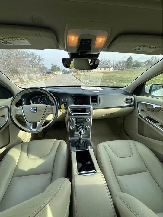 2016 Volvo V60 1st Gen - Image 7 of 11