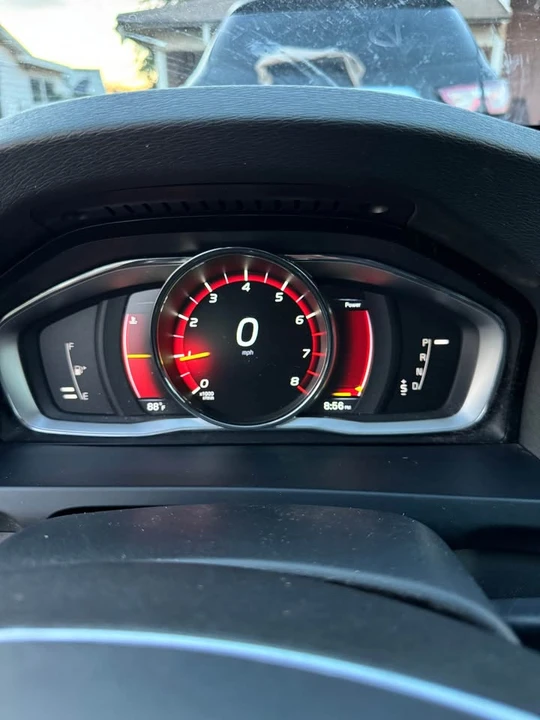 2016 Volvo V60 1st Gen - Image 5 of 8