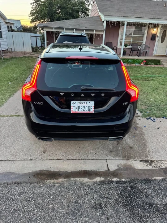 2016 Volvo V60 1st Gen - Image 4 of 8