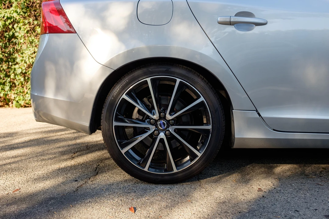 2016 Volvo V60 1st Gen - Image 29 of 31