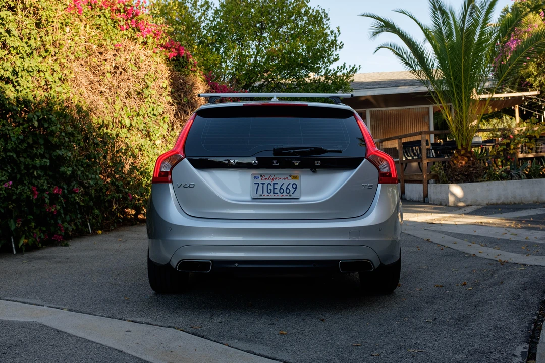 2016 Volvo V60 1st Gen - Image 13 of 31