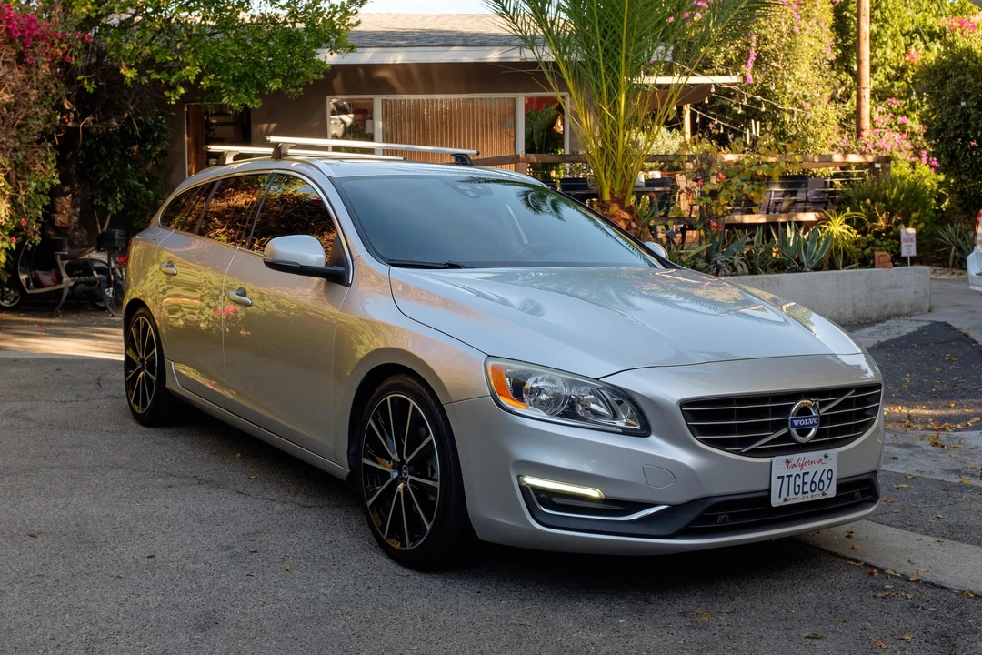 2016 Volvo V60 1st Gen - Image 19 of 31