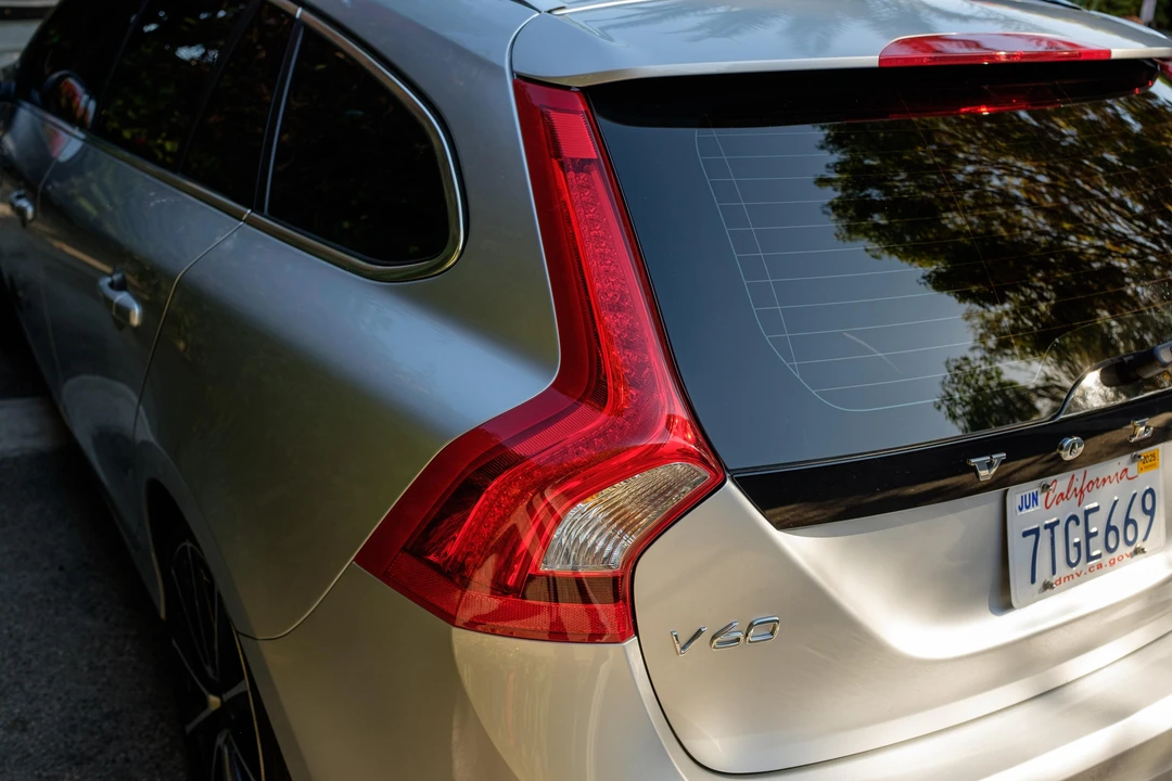 2016 Volvo V60 1st Gen - Image 26 of 31