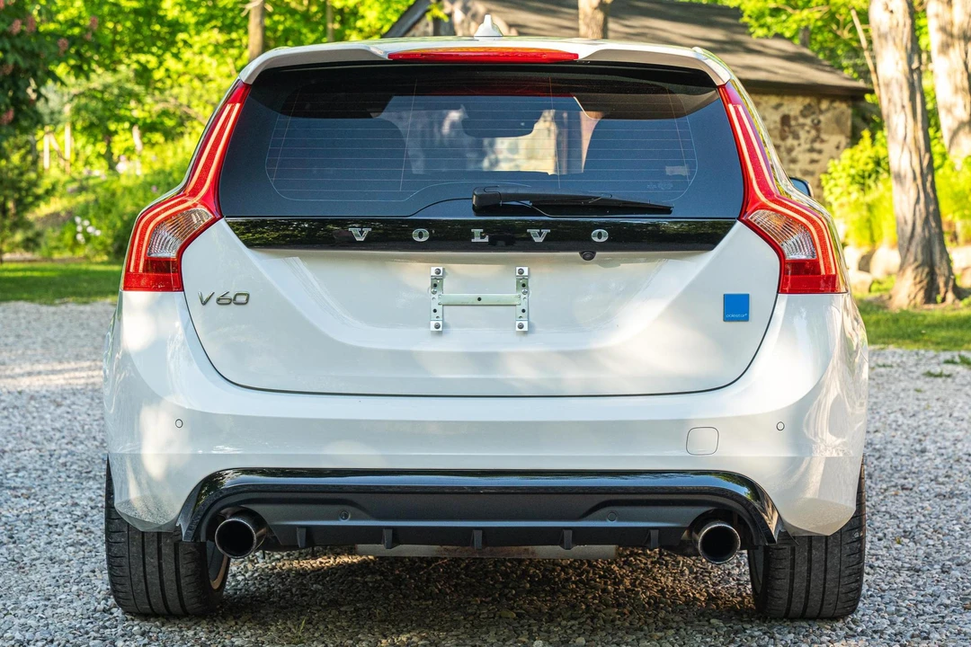 2016 Volvo V60 1st Gen - Image 5 of 31