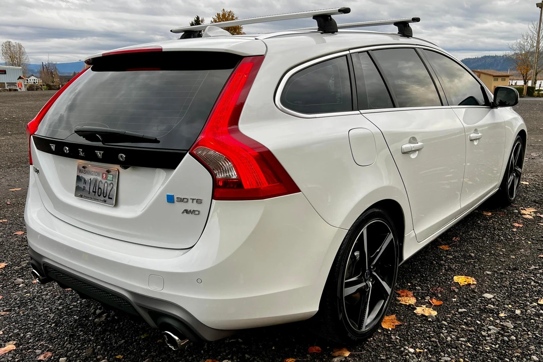 2016 Volvo V60 1st Gen - Image 4 of 31