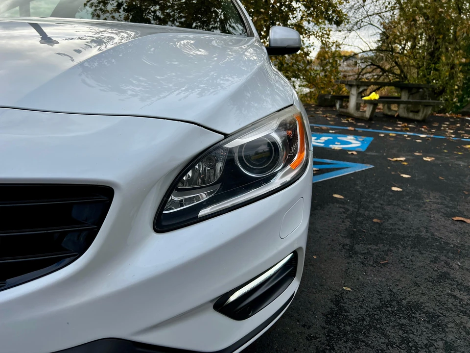 2016 Volvo V60 1st Gen - Image 21 of 31