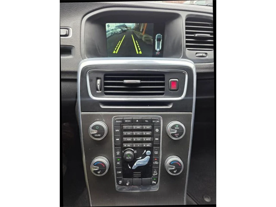 2016 Volvo V60 1st Gen - Image 19 of 20