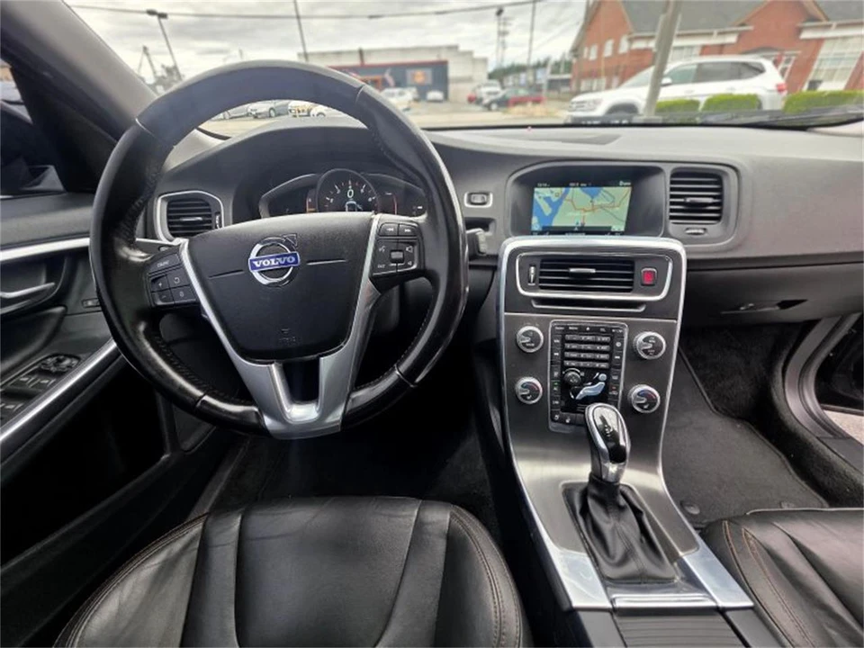 2016 Volvo V60 1st Gen - Image 15 of 20