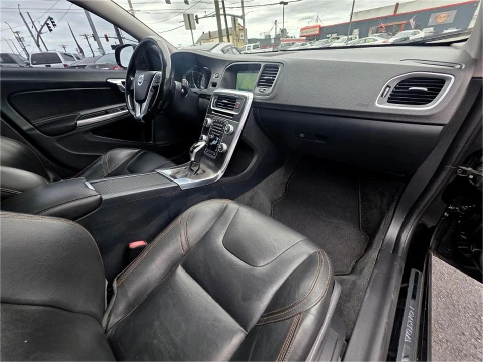2016 Volvo V60 1st Gen - Image 14 of 20