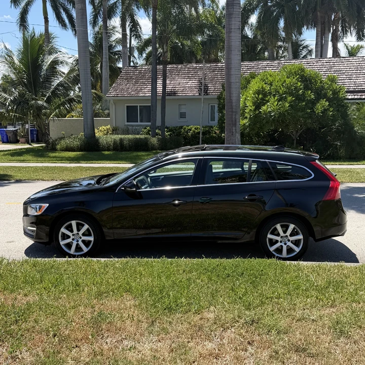 2016 Volvo V70 3rd Gen - Image 7 of 31