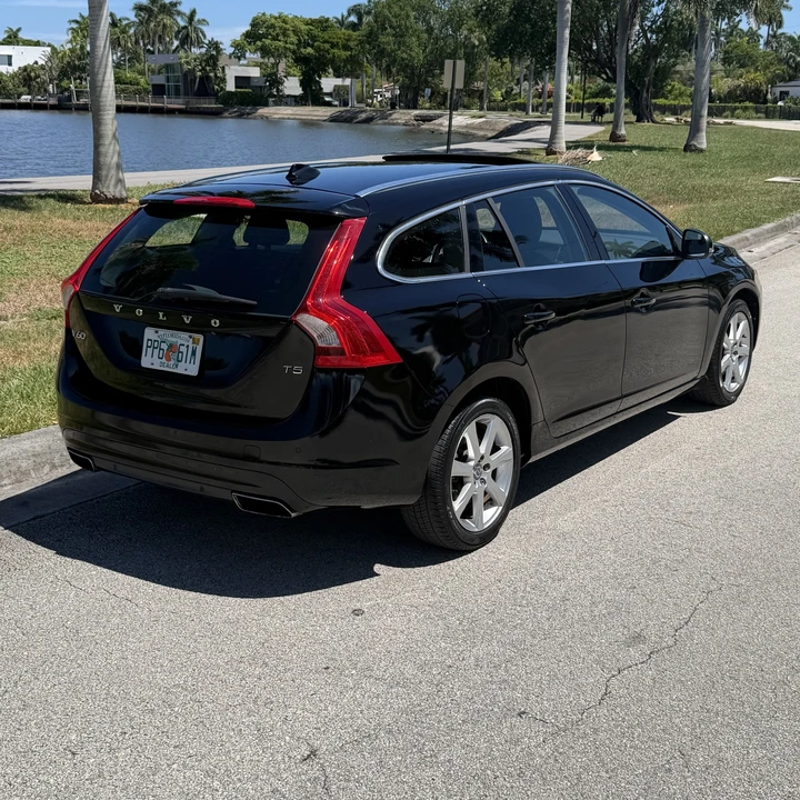 2016 Volvo V70 3rd Gen - Image 12 of 31