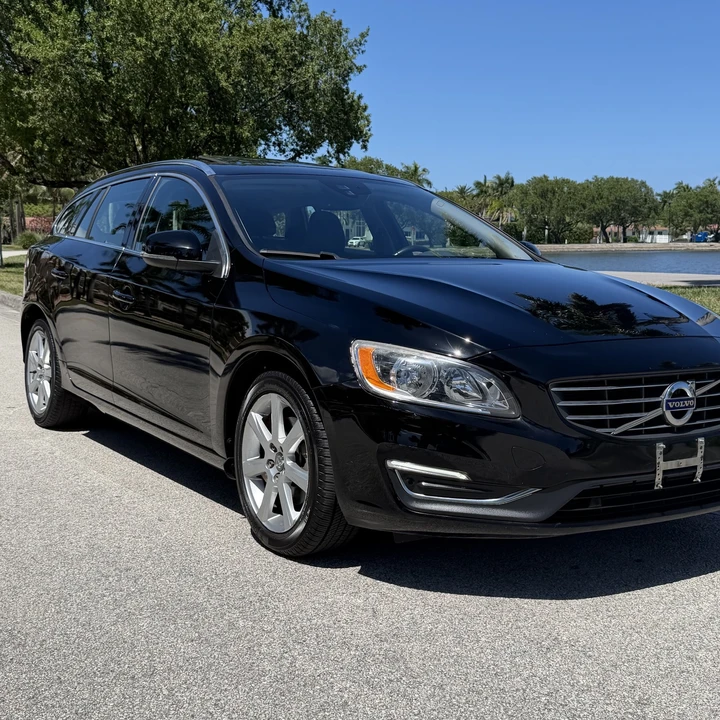 2016 Volvo V70 3rd Gen - Image 3 of 31