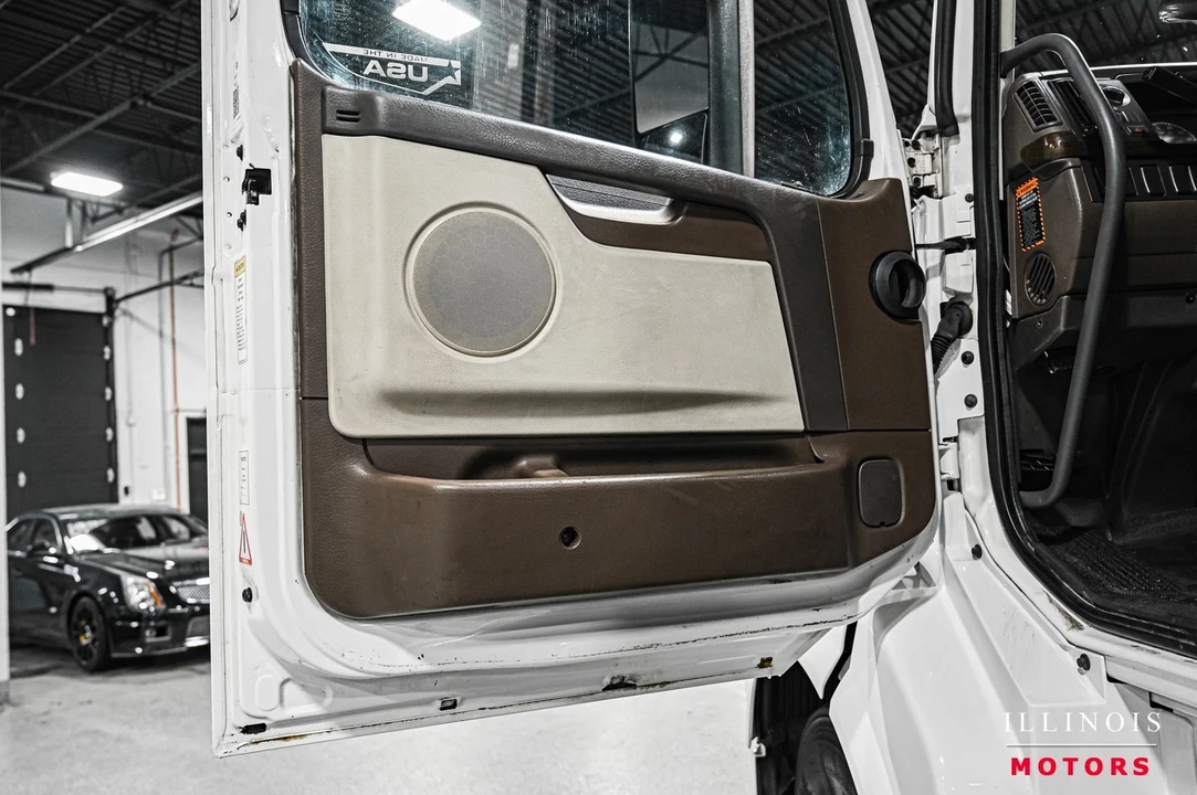2016 Volvo - Image 21 of 21