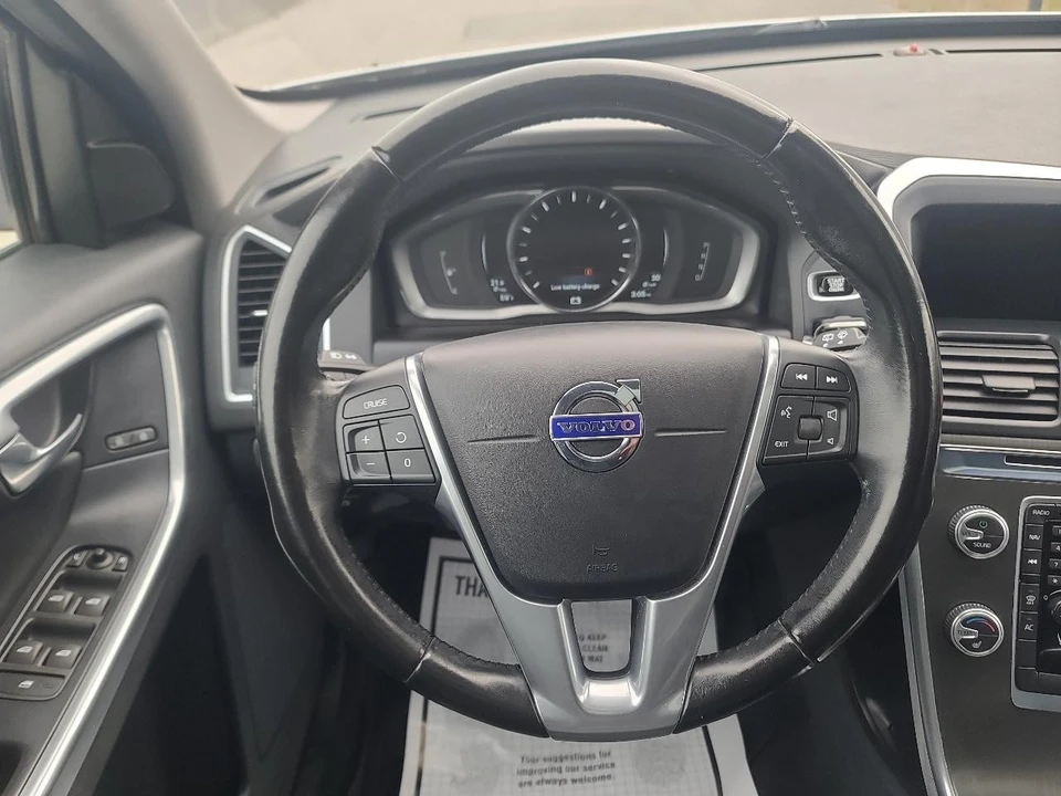 2016 Volvo XC60 1st Gen - Image 15 of 20