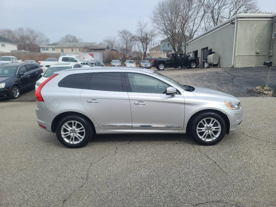 2016 Volvo XC60 1st Gen - Image 8 of 20