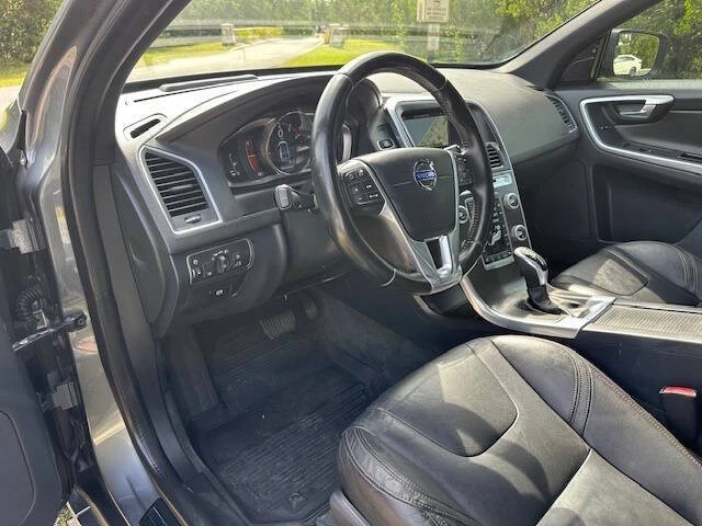 2016 Volvo XC60 1st Gen - Image 13 of 21