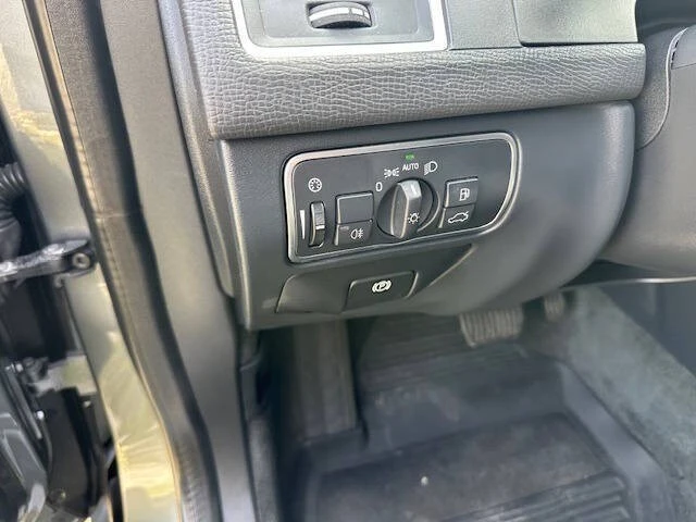 2016 Volvo XC60 1st Gen - Image 11 of 21