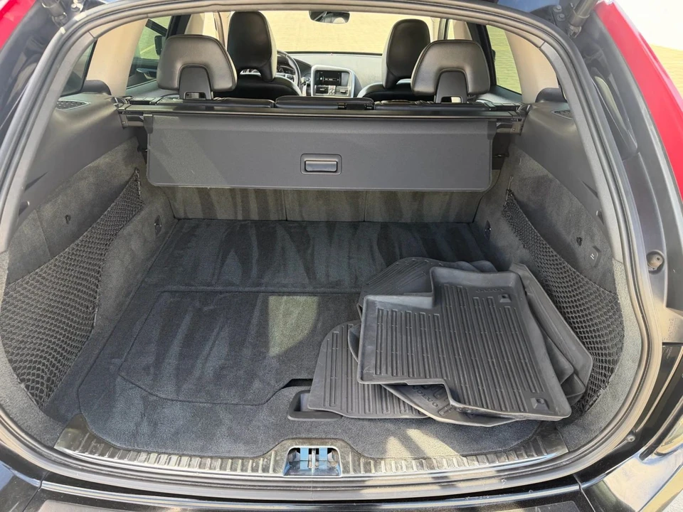 2016 Volvo XC60 1st Gen - Image 18 of 21