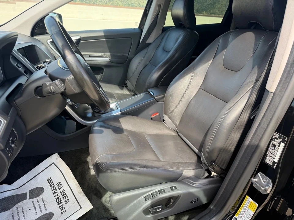 2016 Volvo XC60 1st Gen - Image 11 of 21