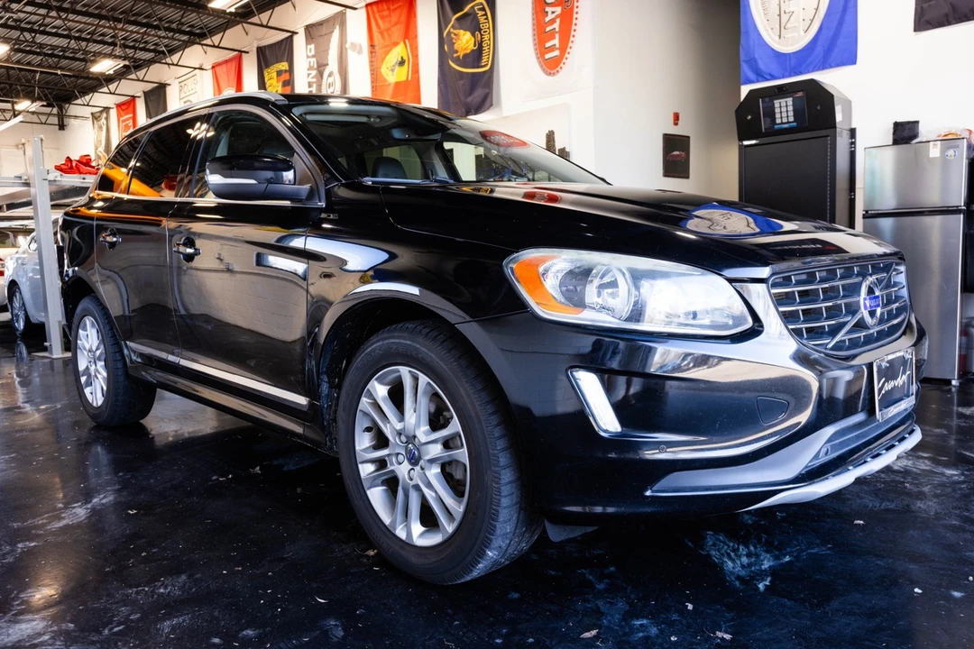 2016 Volvo XC60 1st Gen - Image 14 of 21