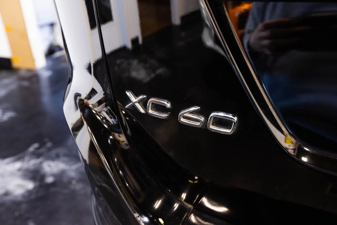 2016 Volvo XC60 1st Gen - Image 9 of 21