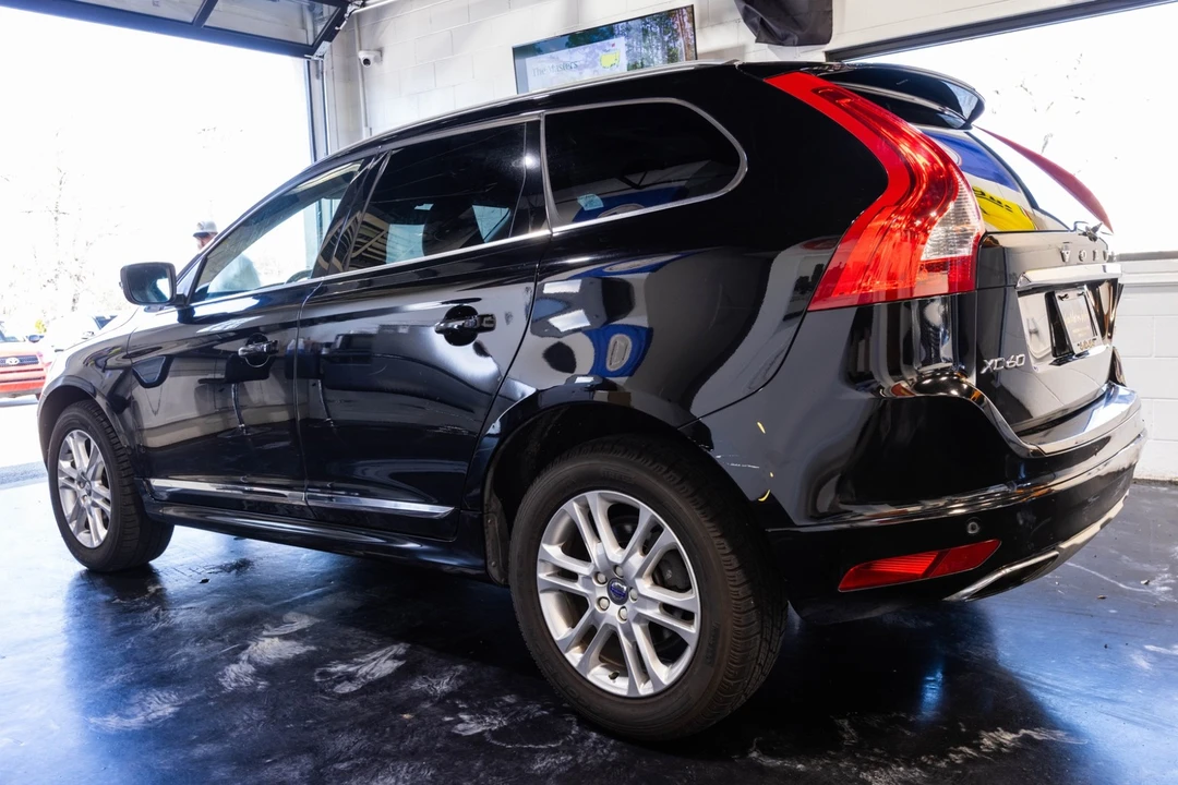 2016 Volvo XC60 1st Gen - Image 8 of 21