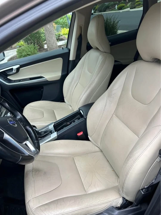 2016 Volvo XC60 1st Gen - Image 14 of 18