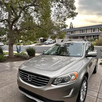 2016 Volvo XC60 T5 Platinum