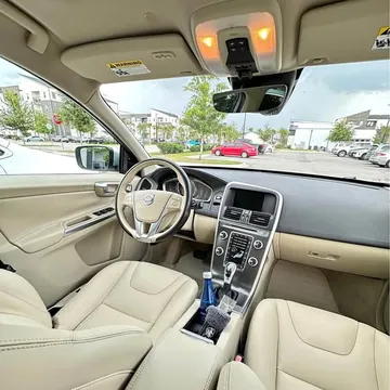 2016 Volvo XC60 T5 Platinum