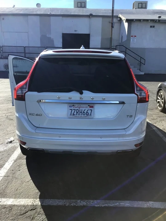 2016 Volvo XC60 1st Gen - Image 10 of 10