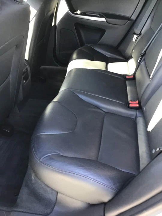2016 Volvo XC60 1st Gen - Image 6 of 10