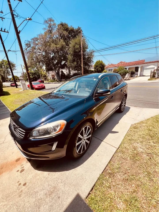 2016 Volvo XC60 1st Gen - Image 3 of 7
