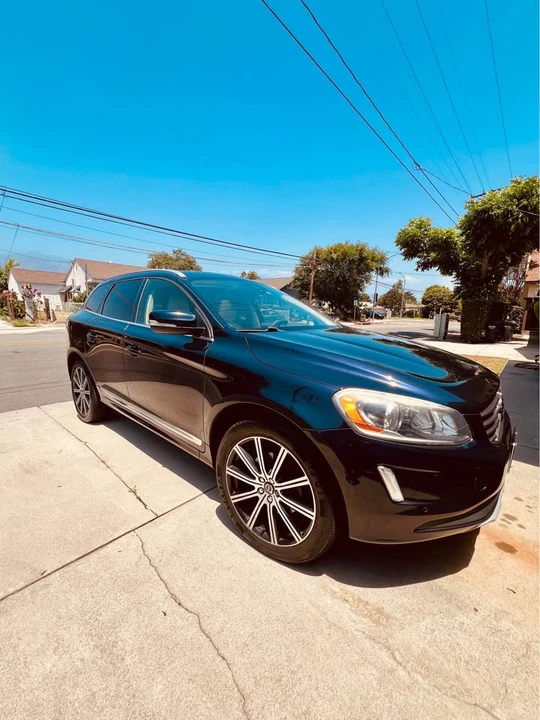 2016 Volvo XC60 1st Gen - Image 4 of 7