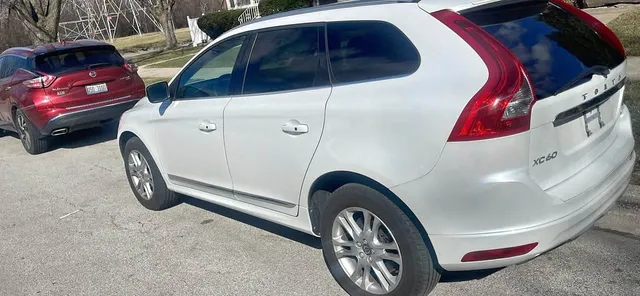 2016 Volvo XC60 T5 Premier Sport Utility 4D