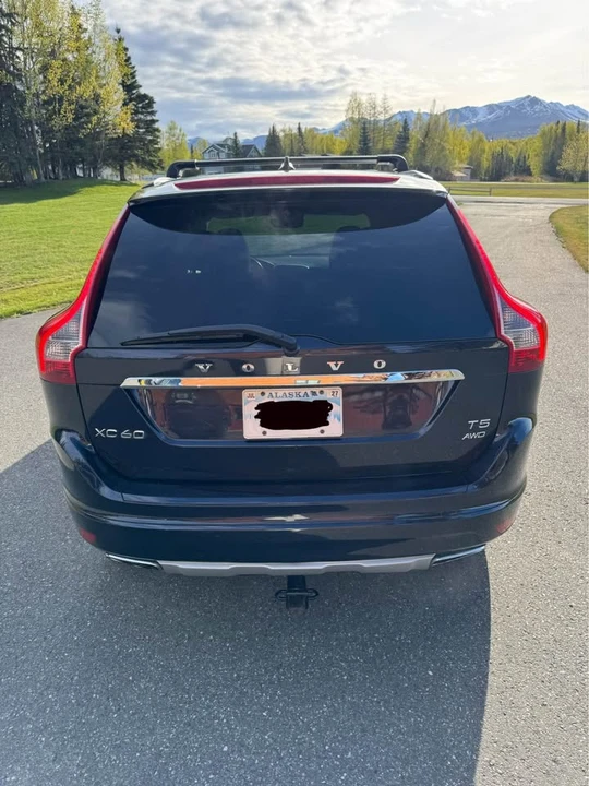 2016 Volvo XC60 1st Gen - Image 4 of 12