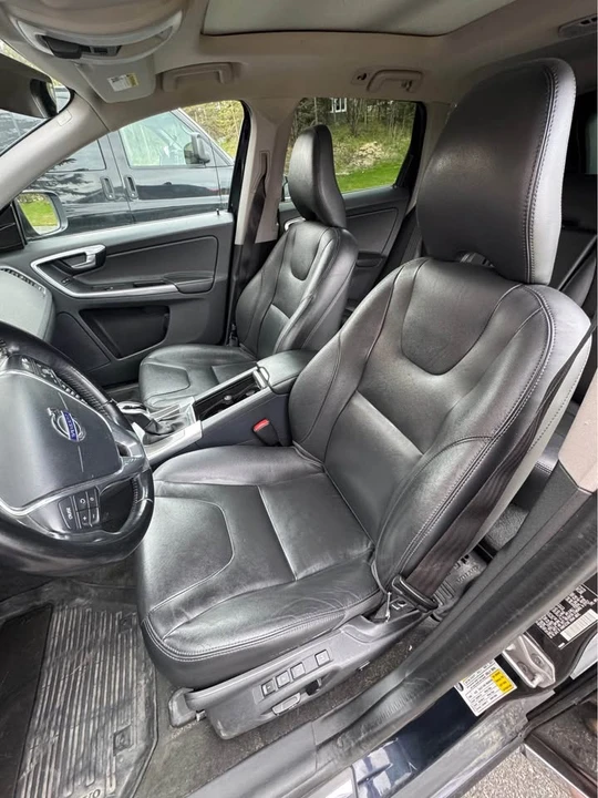 2016 Volvo XC60 1st Gen - Image 5 of 12