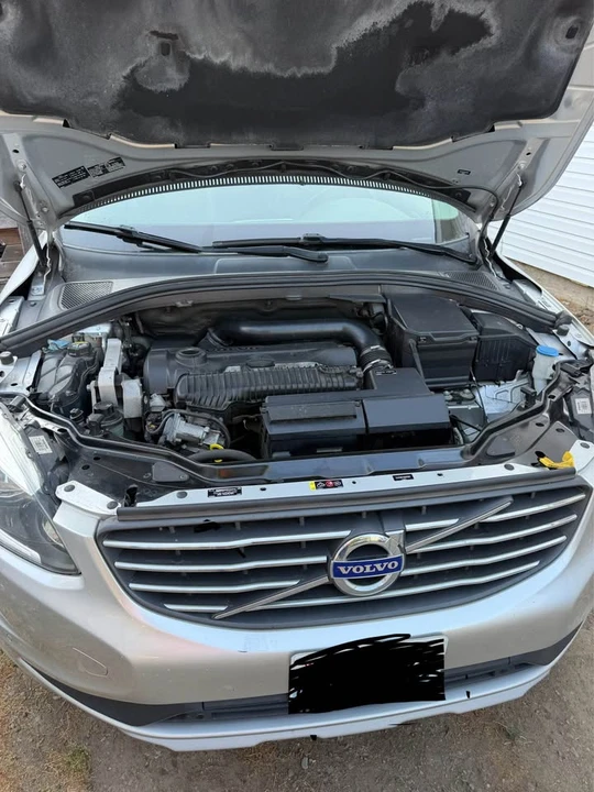 2016 Volvo XC60 1st Gen - Image 11 of 12