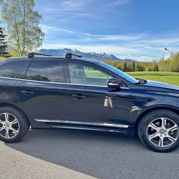 2016 Volvo XC60 T5 Premier Sport Utility 4D