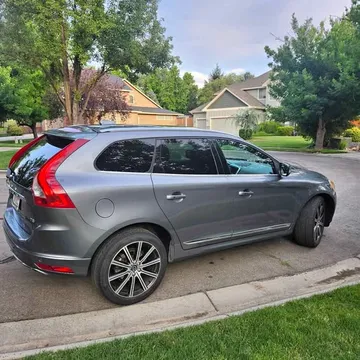 2016 Volvo XC60 T5 Premier