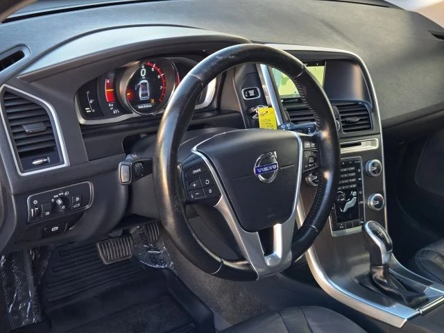 2016 Volvo XC60 1st Gen - Image 11 of 21