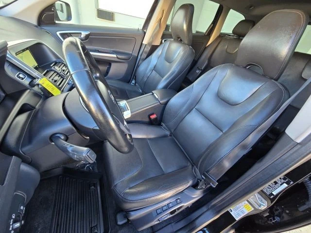 2016 Volvo XC60 1st Gen - Image 13 of 21