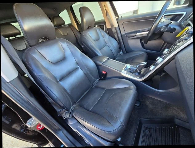 2016 Volvo XC60 1st Gen - Image 20 of 21