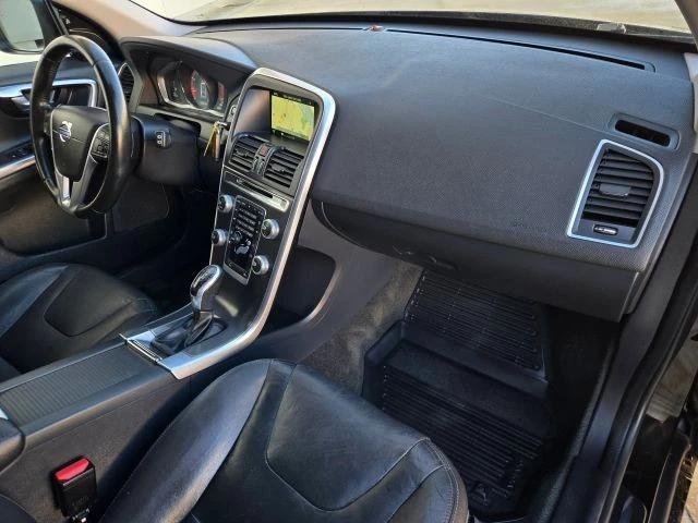 2016 Volvo XC60 1st Gen - Image 2 of 21