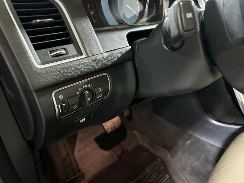 2016 Volvo XC60 1st Gen - Image 12 of 12